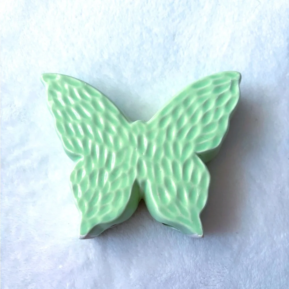 ✨SAGE GREEN BUTTERFLY DECOR SAGE GREEN DECOR BUTTERFLY FIGURINE Z GALLERIE✨